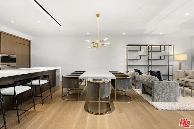 $29,500 | 8420 Sunset Boulevard, Unit 405, West Hollywood, CA 90069