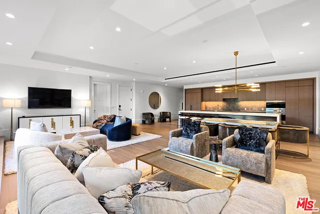 $29,500 | 8420 Sunset Boulevard, Unit 405, West Hollywood, CA 90069