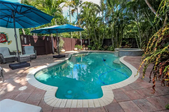 $5,000 | 1247 Washington Street, Hollywood, FL 33019