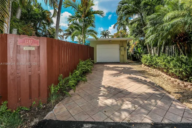 $5,000 | 1247 Washington Street, Hollywood, FL 33019