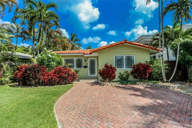 $5,000 | 1247 Washington Street, Hollywood, FL 33019