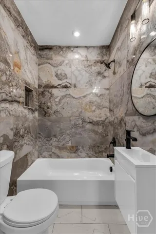 $2,300 | 2706 Hopkins Street, Savannah, GA 31405