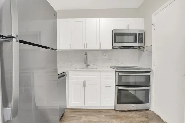 $2,500 | 299 Southwest 7th Street, Unit 1040, Boca Raton, FL 33432