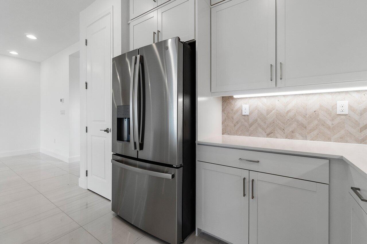 19159 Rolling Acrs Road Loxahatchee, FL 33470 - Photo 14 of 35 Kitchen View