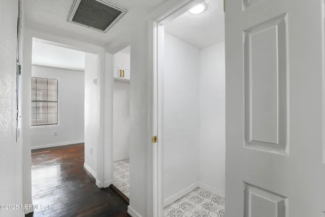 $1,600 | 5246 Sunderland Road, Jacksonville, FL 32210