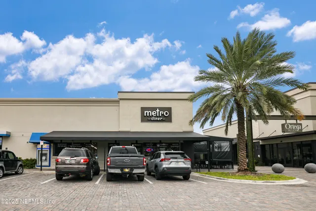 $1,600 | 5246 Sunderland Road, Jacksonville, FL 32210