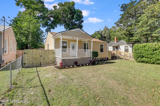 $1,600 | 5246 Sunderland Road, Jacksonville, FL 32210