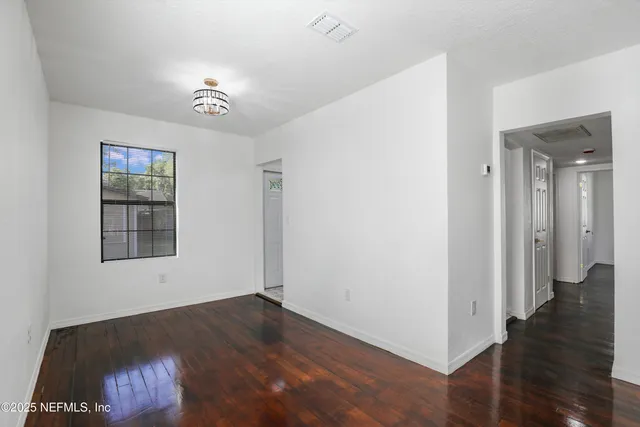 $1,600 | 5246 Sunderland Road, Jacksonville, FL 32210