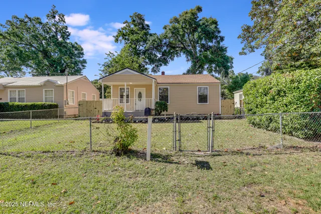 $1,600 | 5246 Sunderland Road, Jacksonville, FL 32210