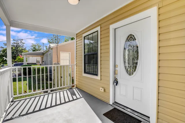 $1,600 | 5246 Sunderland Road, Jacksonville, FL 32210