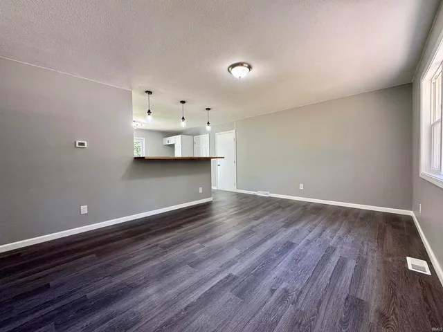 $225,000 | 1539 South Ridgeview Road, Logansport, IN 46947