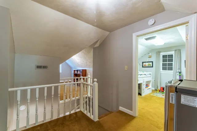 a view of livingroom with furniture