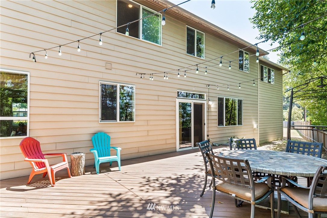 16008 Sunset Road Bothell, WA 98012 - Photo 26 of 28 a outdoor space with furniture