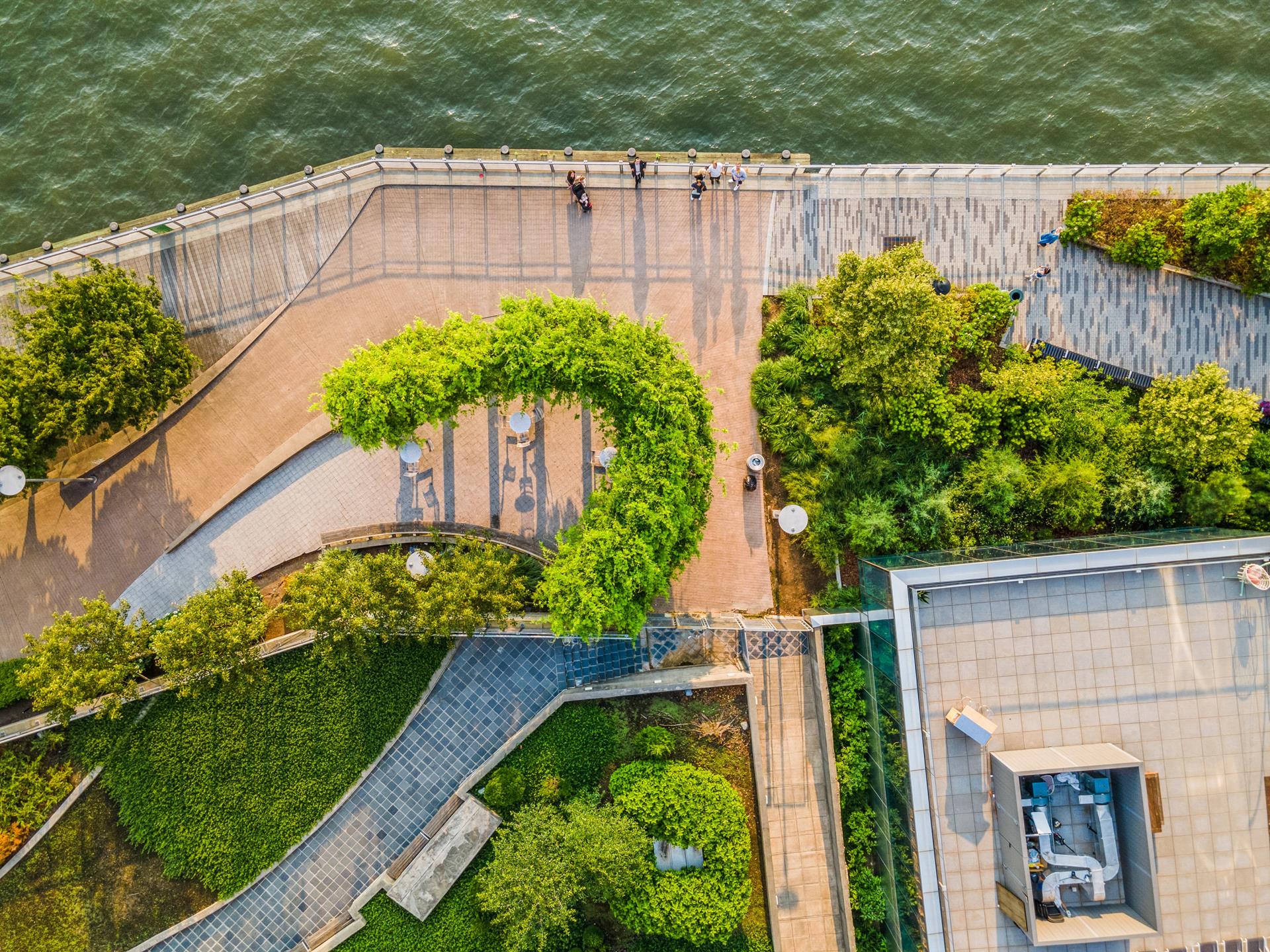 446 Kent Avenue, Unit 5E Brooklyn, NY 11249 - Photo 11 of 13