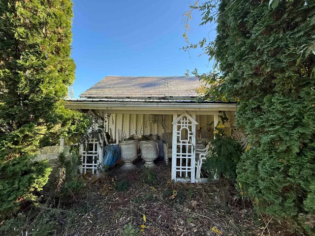 $669,900 | 6614 Main Road, West Haven, VT 05743