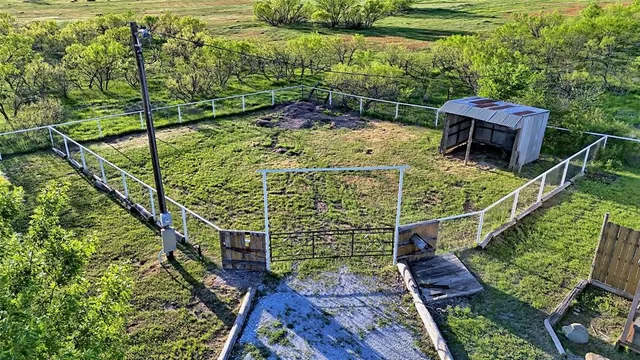 $375,000 | 4950 Highway 82, Nocona, TX 76255