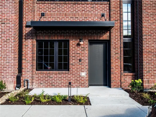 $959,000 | 1919 Locust Street, Kansas City, MO 64108