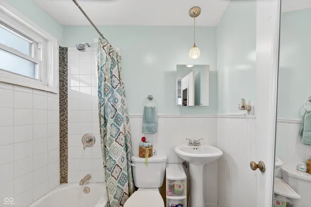 $209,000 | 426 North 14th Avenue, Beech Grove, IN 46107