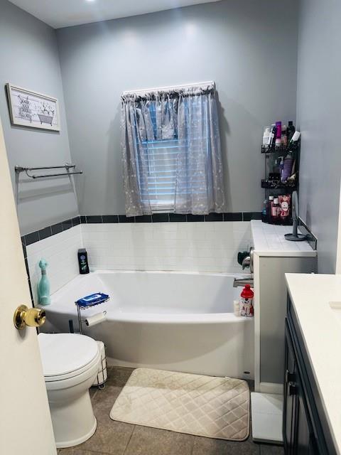 518 Walnut Avenue Scottdale, PA 15683 - Photo 20 of 28 a bathroom with a bathtub and sink