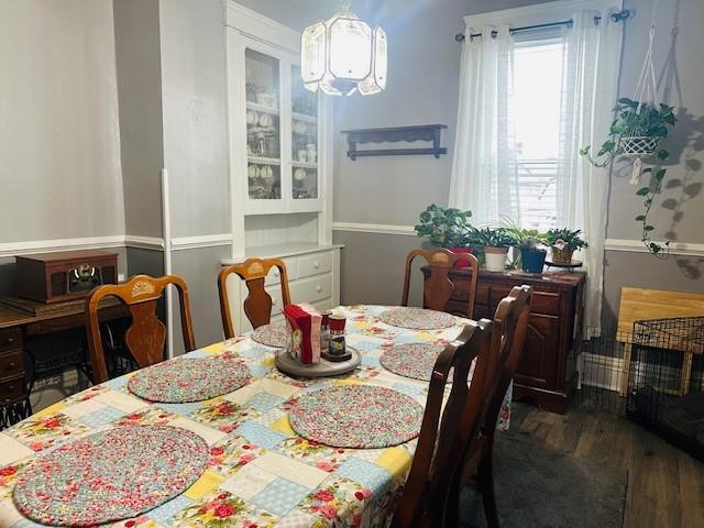 518 Walnut Avenue Scottdale, PA 15683 - Photo 8 of 28 a dining room with furniture and window