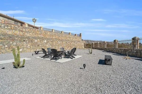 $635,000 | 354 El Camino Drive, El Paso, TX 79912