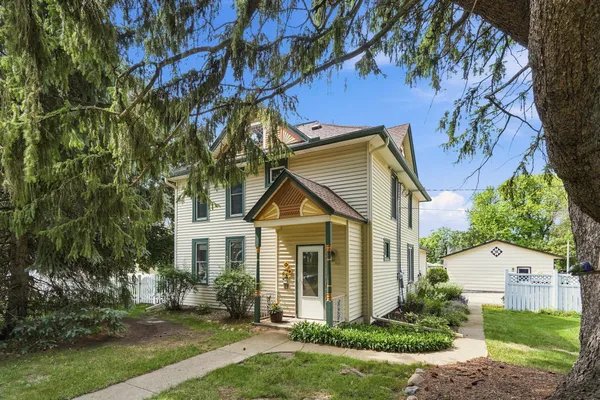 $400,000 | 600 Madison Street Southeast, Watertown, MN 55388