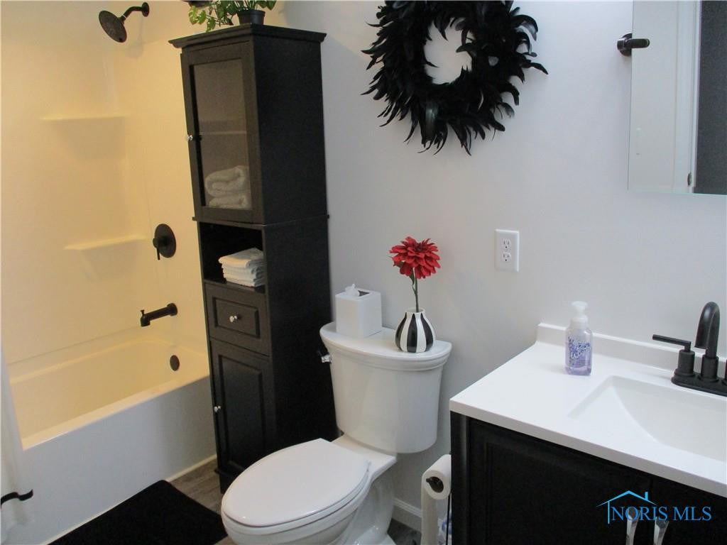 15175 Sponseller Road Defiance, OH 43512 - Photo 26 of 28 Bathroom in the basement