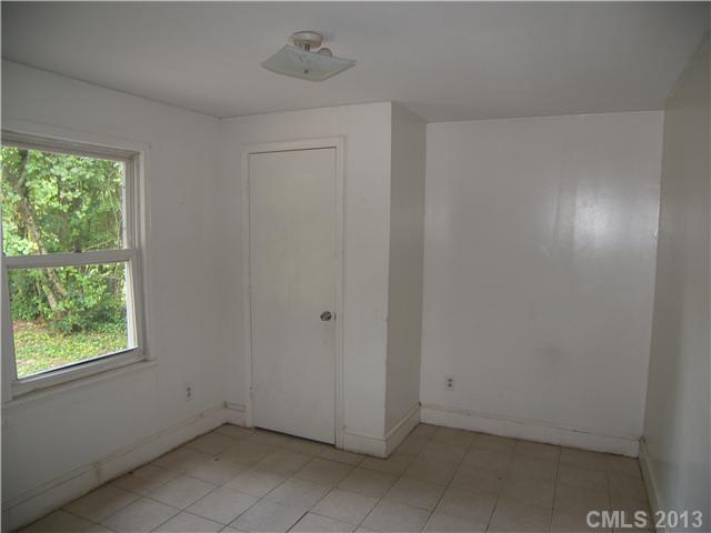 4113 South Tryon Street Charlotte, NC 28217 - Photo 8 of 9