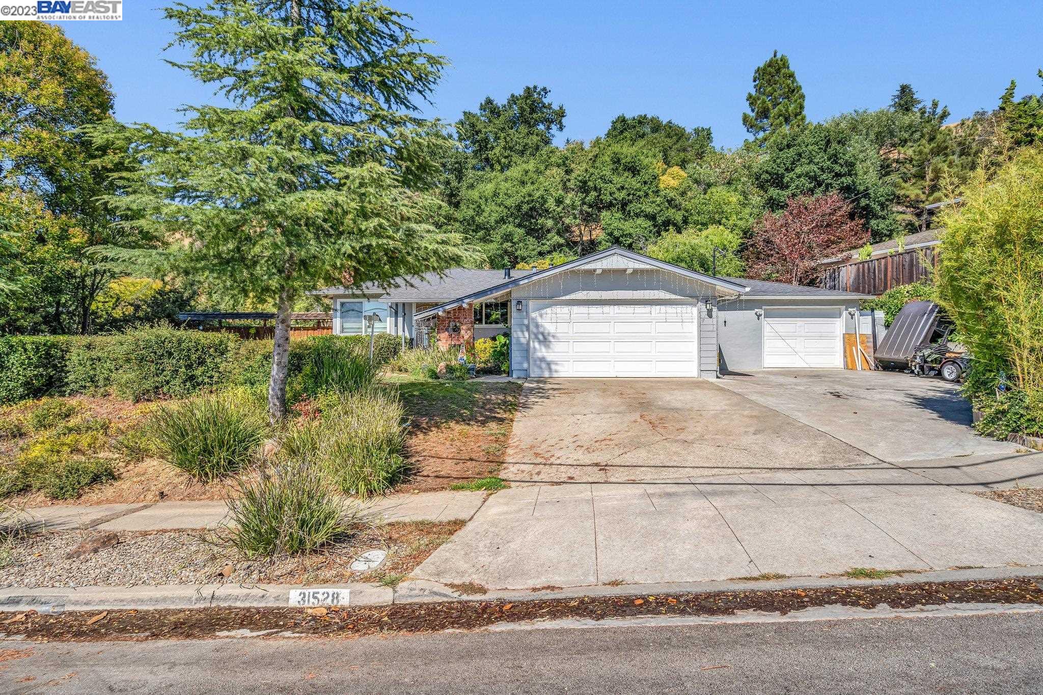 31528 Chicoine Avenue, Hayward, CA 94544 Compass