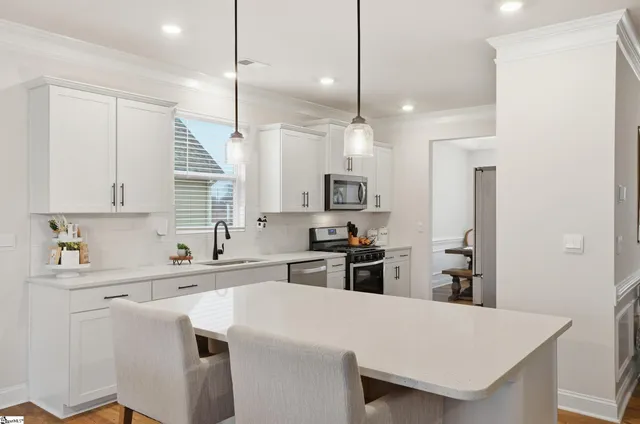 $409,000 | 4076 Moffre Drive, Boiling Springs, SC 29316