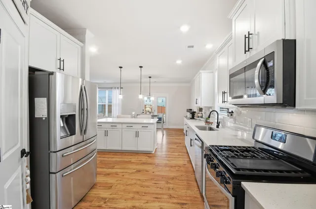 $409,000 | 4076 Moffre Drive, Boiling Springs, SC 29316