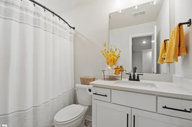 $409,000 | 4076 Moffre Drive, Boiling Springs, SC 29316