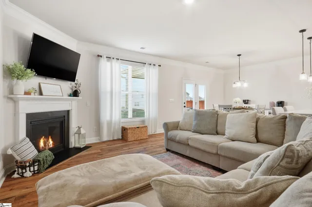 $409,000 | 4076 Moffre Drive, Boiling Springs, SC 29316