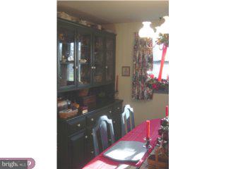 984 Cadmus Road Pottstown, PA 19465 - Photo 3 of 6