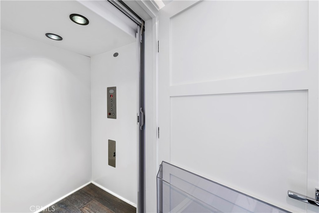 1339 Dunning Drive Laguna Beach, CA 92651 - Photo 29 of 42 a view of a hallway with closet