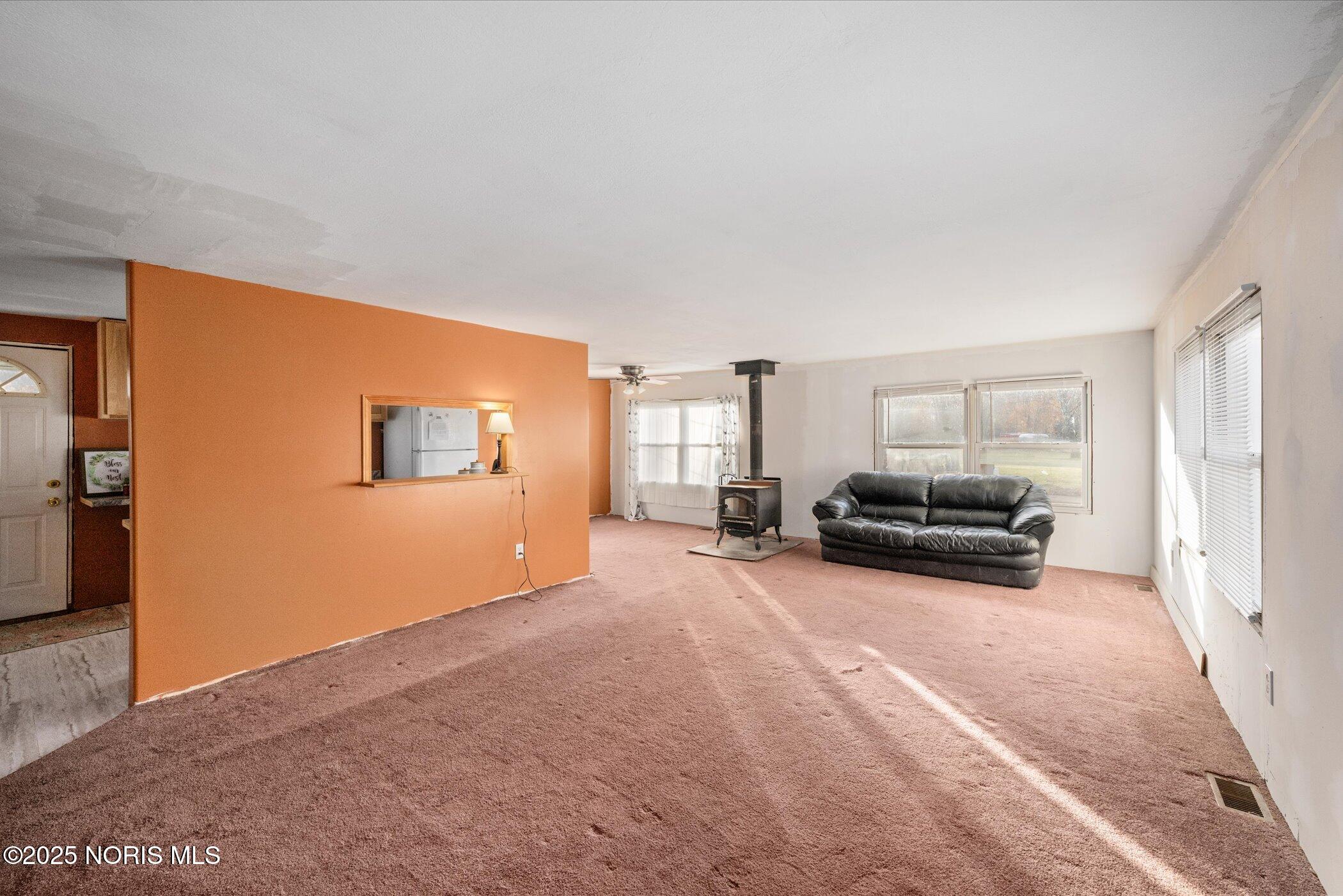 1809 South Berkey Southern Road Swanton, OH 43558 - Photo 6 of 20 Living Room
