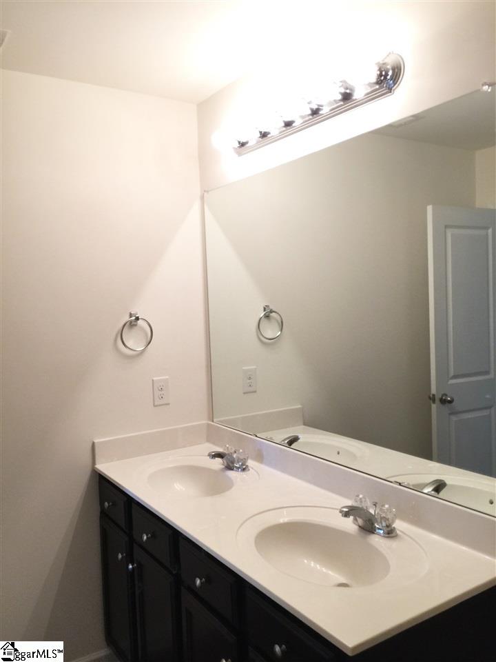 809 Brighton Ridge Court Wellford, SC 29385 - Photo 5 of 18 Gallery Image 5
