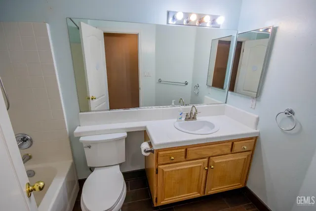 $470,000 | Undisclosed Address, Bakersfield, CA 93311