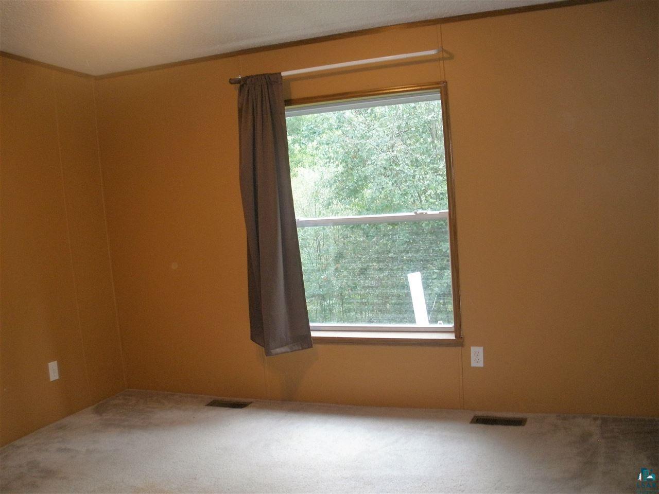 6458 Old Taft Road Duluth, MN 55803 - Photo 7 of 12 Extra Bedroom