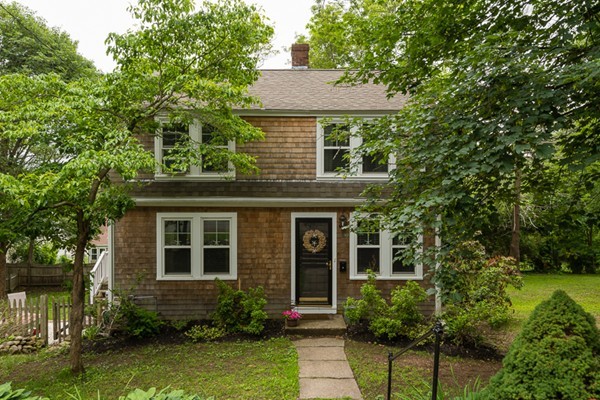 20 Simmons Road Hingham, MA 02043 - Photo 1 of 16 Gallery Image 1