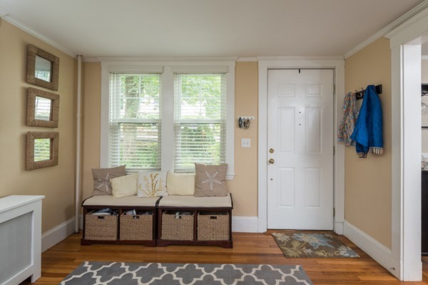 20 Simmons Road Hingham, MA 02043 - Photo 2 of 16 Gallery Image 2
