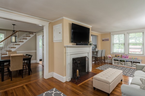 20 Simmons Road Hingham, MA 02043 - Photo 4 of 16 Gallery Image 4