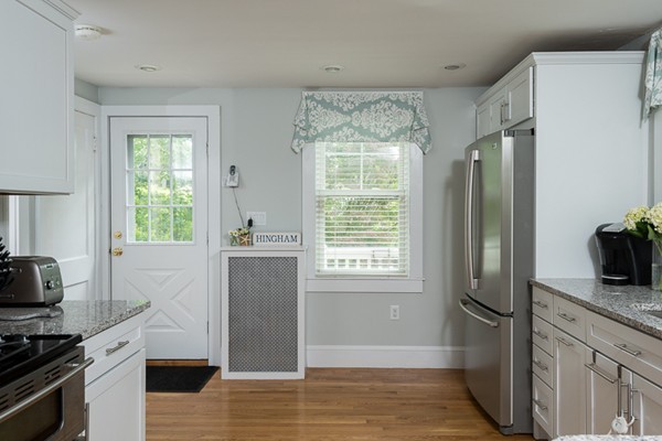 20 Simmons Road Hingham, MA 02043 - Photo 7 of 16 Gallery Image 7