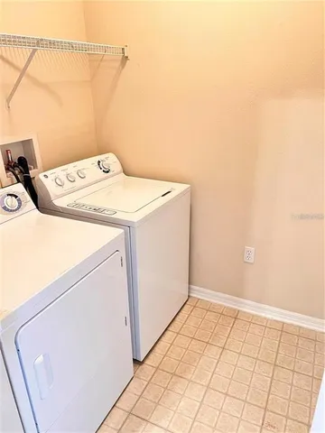 $1,645 | 304 Southern Pecan Circle, Unit 203, Winter Garden, FL 34787