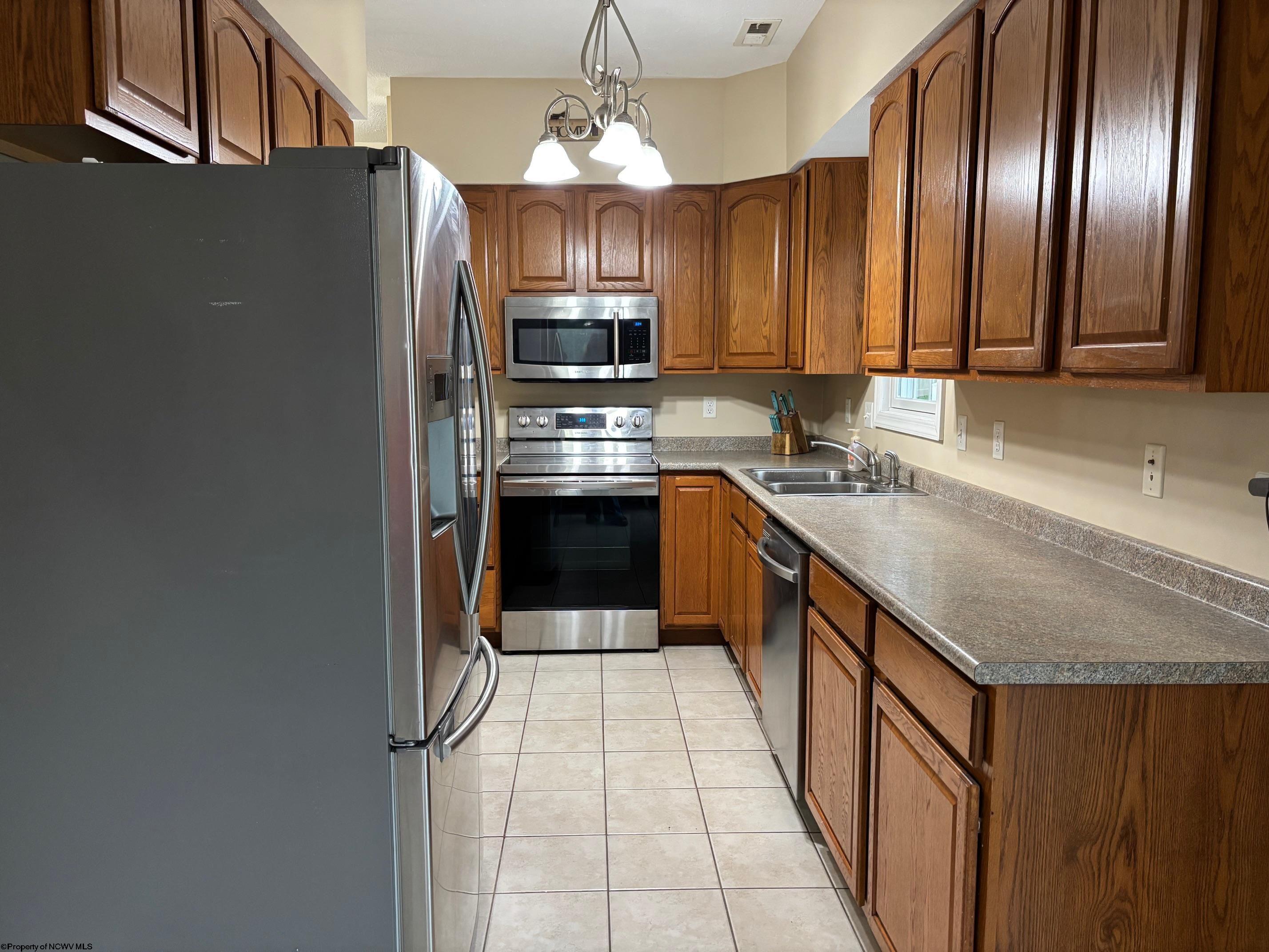 112 Open Ridge Road Morgantown, WV 26508 - Photo 4 of 12 Gallery Image 4