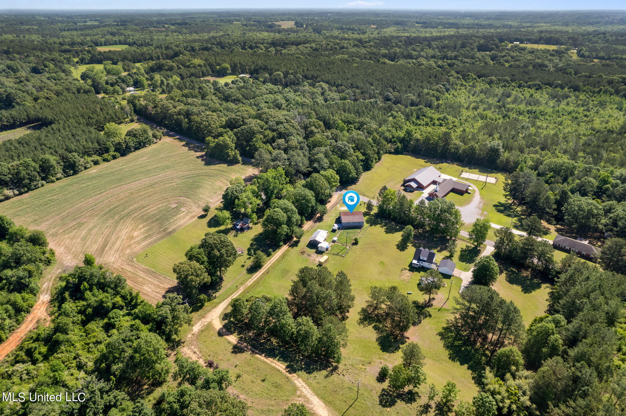 153 Hickory Grove Church Road Sumrall, MS 39482 - Photo 5 of 35 IMG_1015