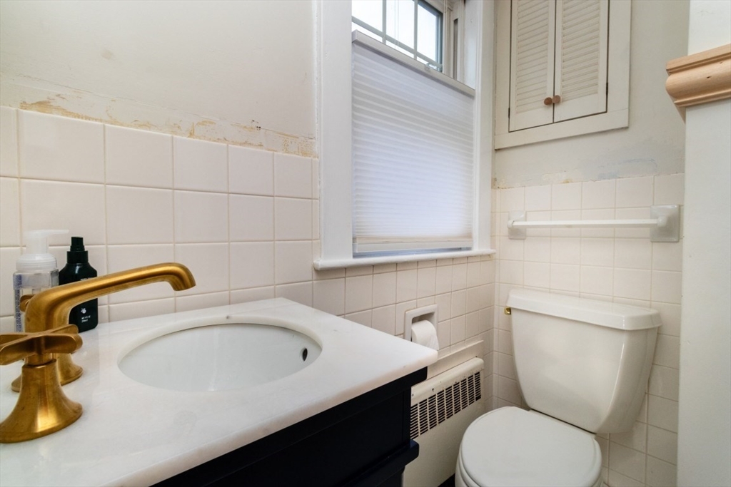 51 Stevens Road Needham, MA 02492 - Photo 18 of 34