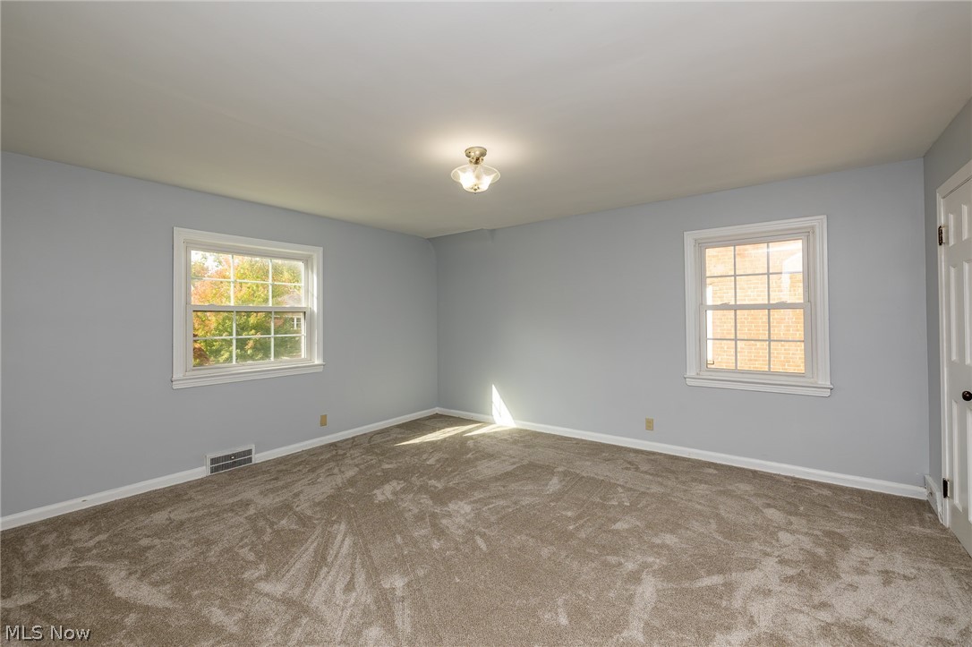 3919 Faversham Road Cleveland, OH 44118 - Photo 21 of 32