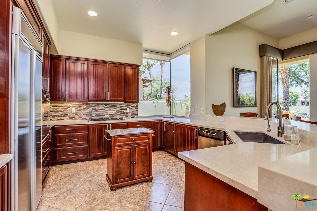 249 Loch Lomond Road Rancho Mirage, CA 92270 - Photo 3 of 48 Kitchen, stainless appliances