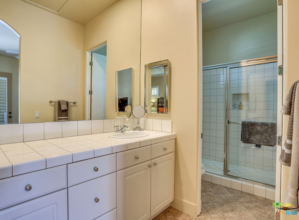249 Loch Lomond Road Rancho Mirage, CA 92270 - Photo 33 of 48 Casita Bathroom